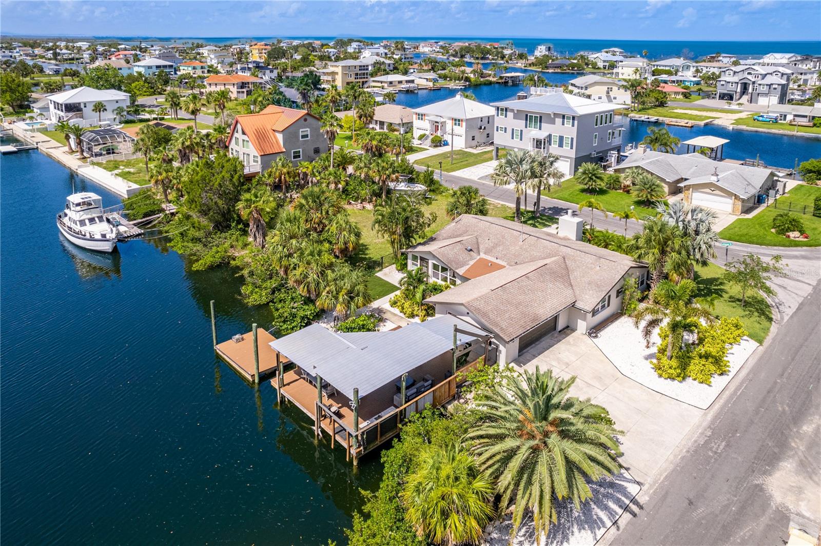 Image 46 of 49 For 4566 Gulfstream Drive