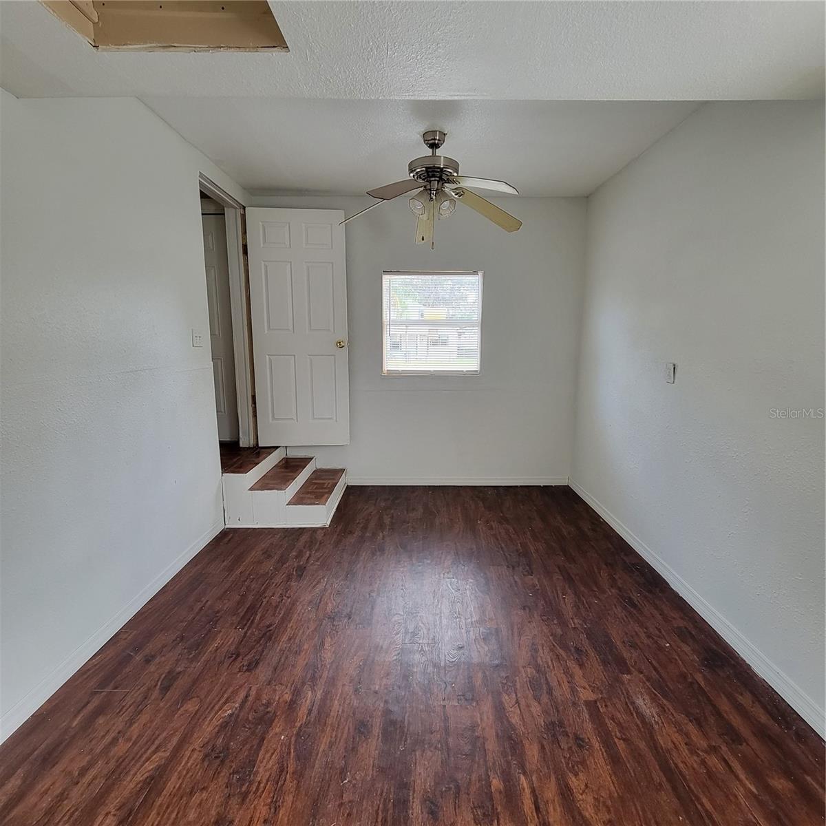Image 12 of 16 For 15007 Dayton Drive