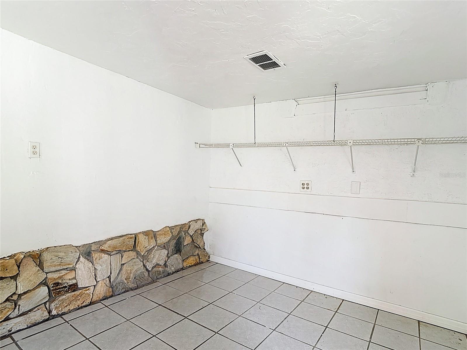 Image 16 of 57 For 14709 Fair Oak Way