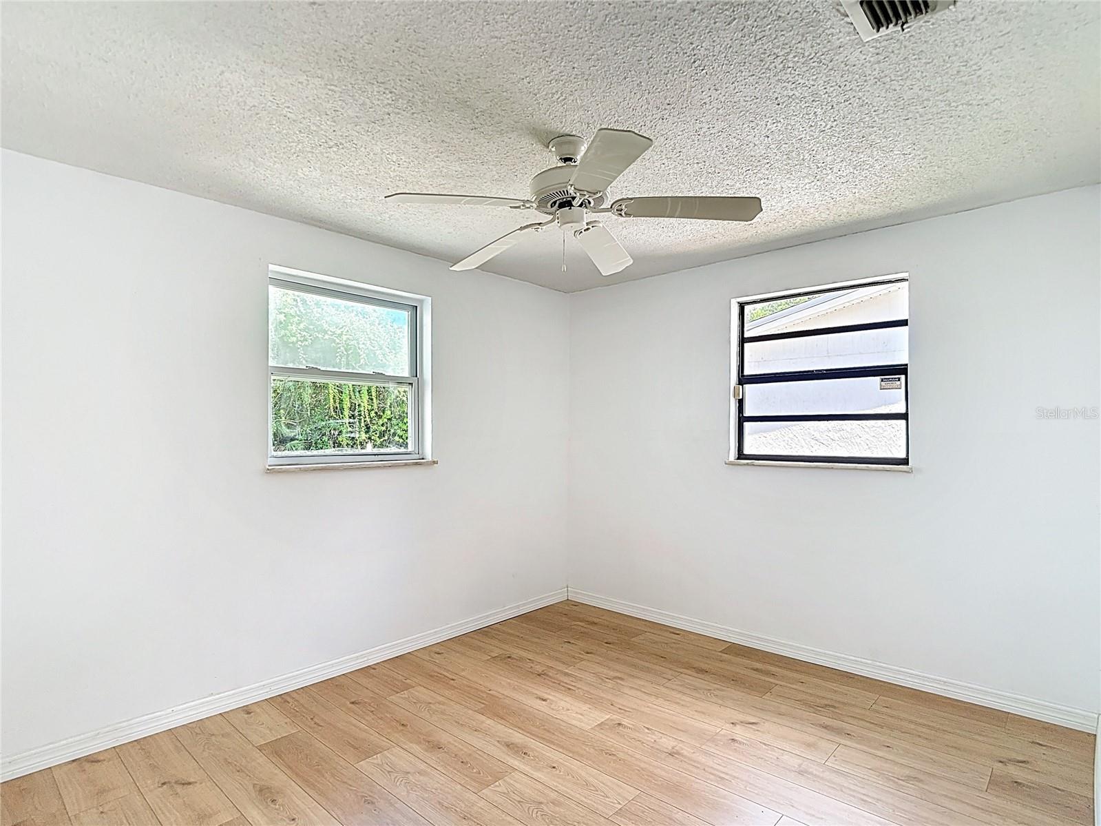 Image 41 of 57 For 14709 Fair Oak Way