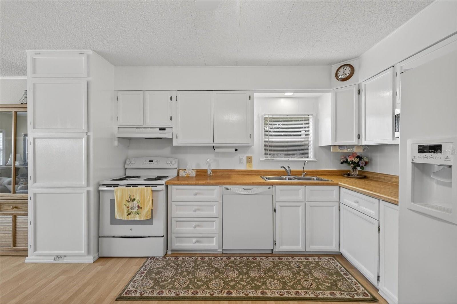 Image 15 of 51 For 7408 Cynthia Court