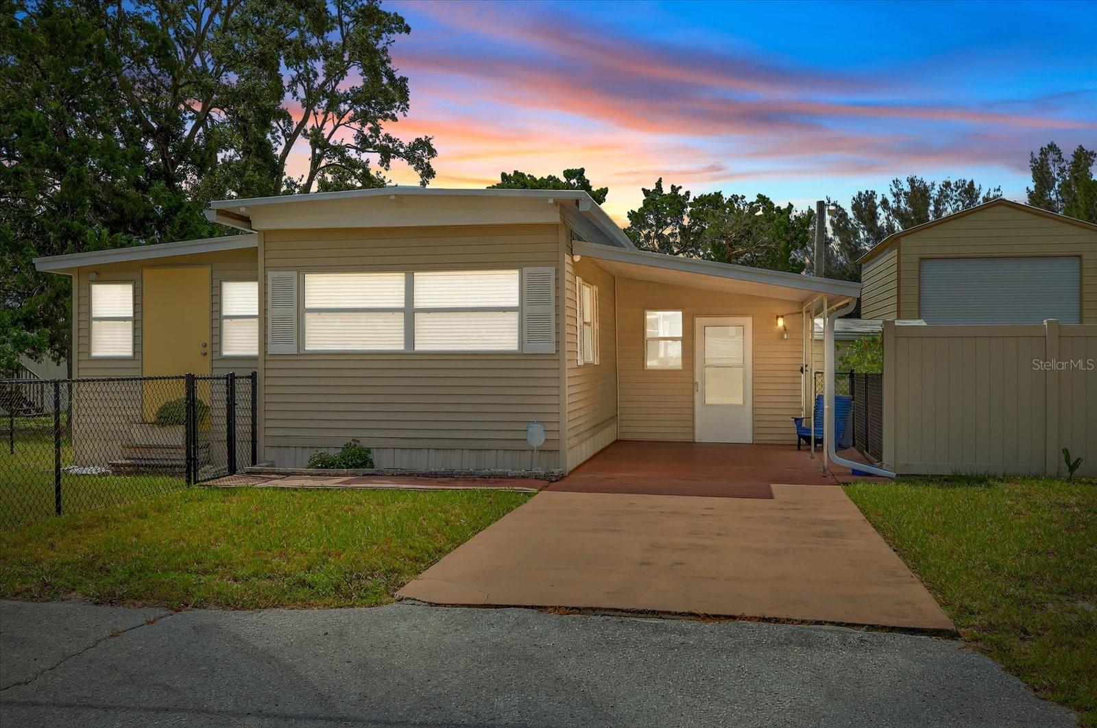 Image 43 of 51 For 7408 Cynthia Court