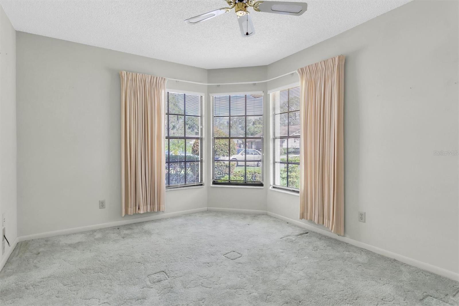 Image 10 of 31 For 11736 White Ash Drive