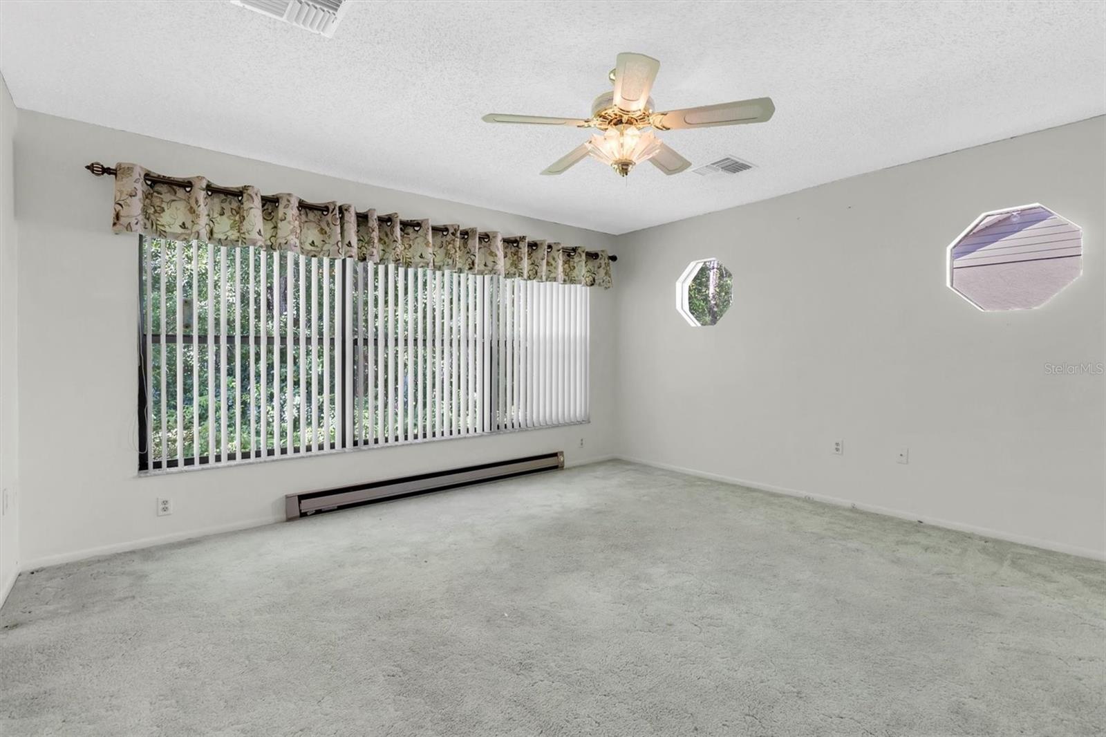 Image 13 of 31 For 11736 White Ash Drive