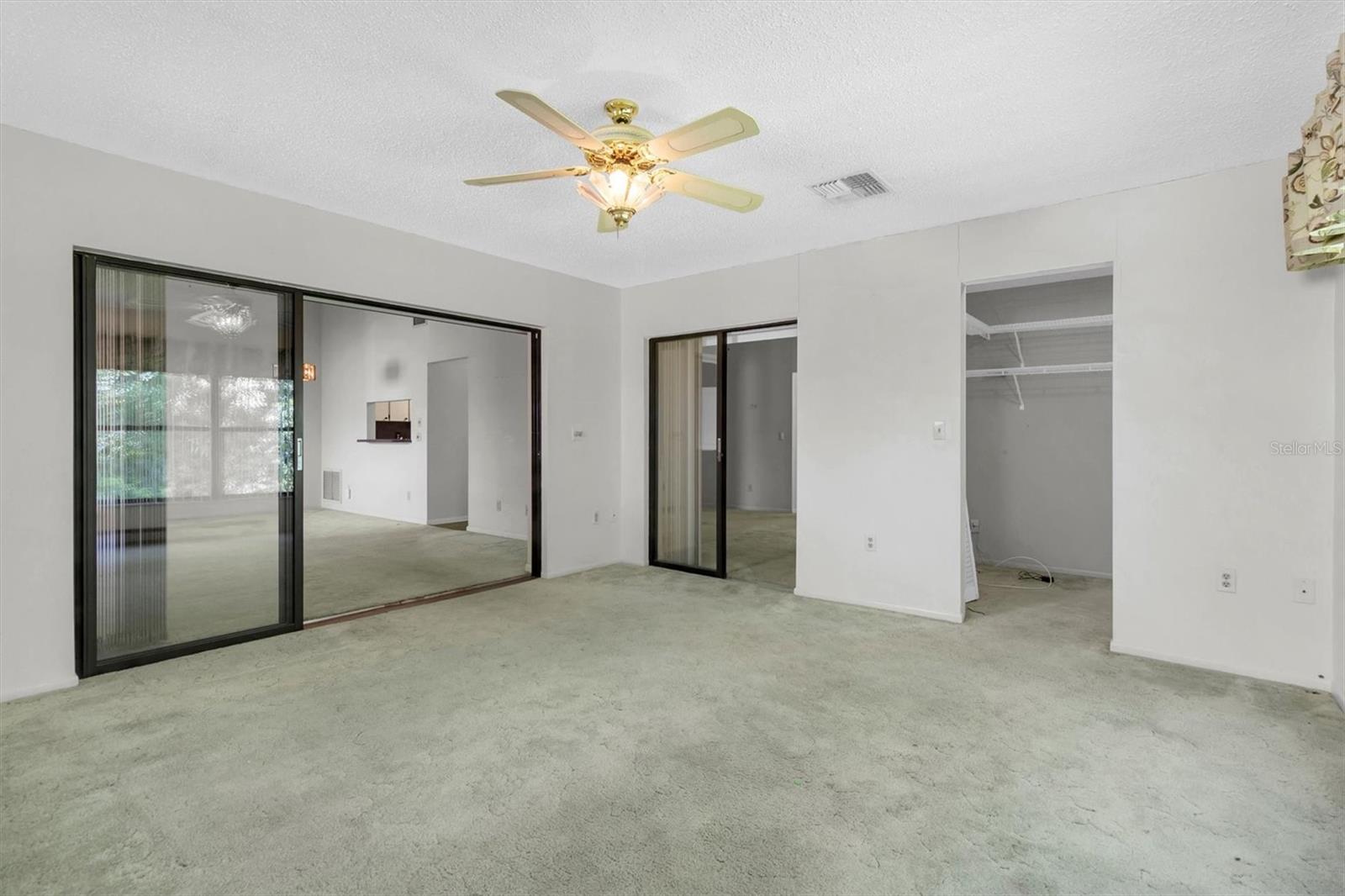 Image 14 of 31 For 11736 White Ash Drive