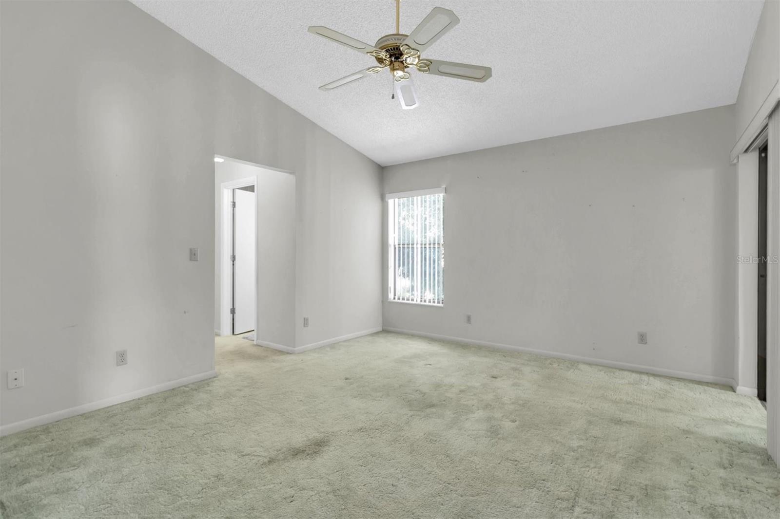 Image 18 of 31 For 11736 White Ash Drive