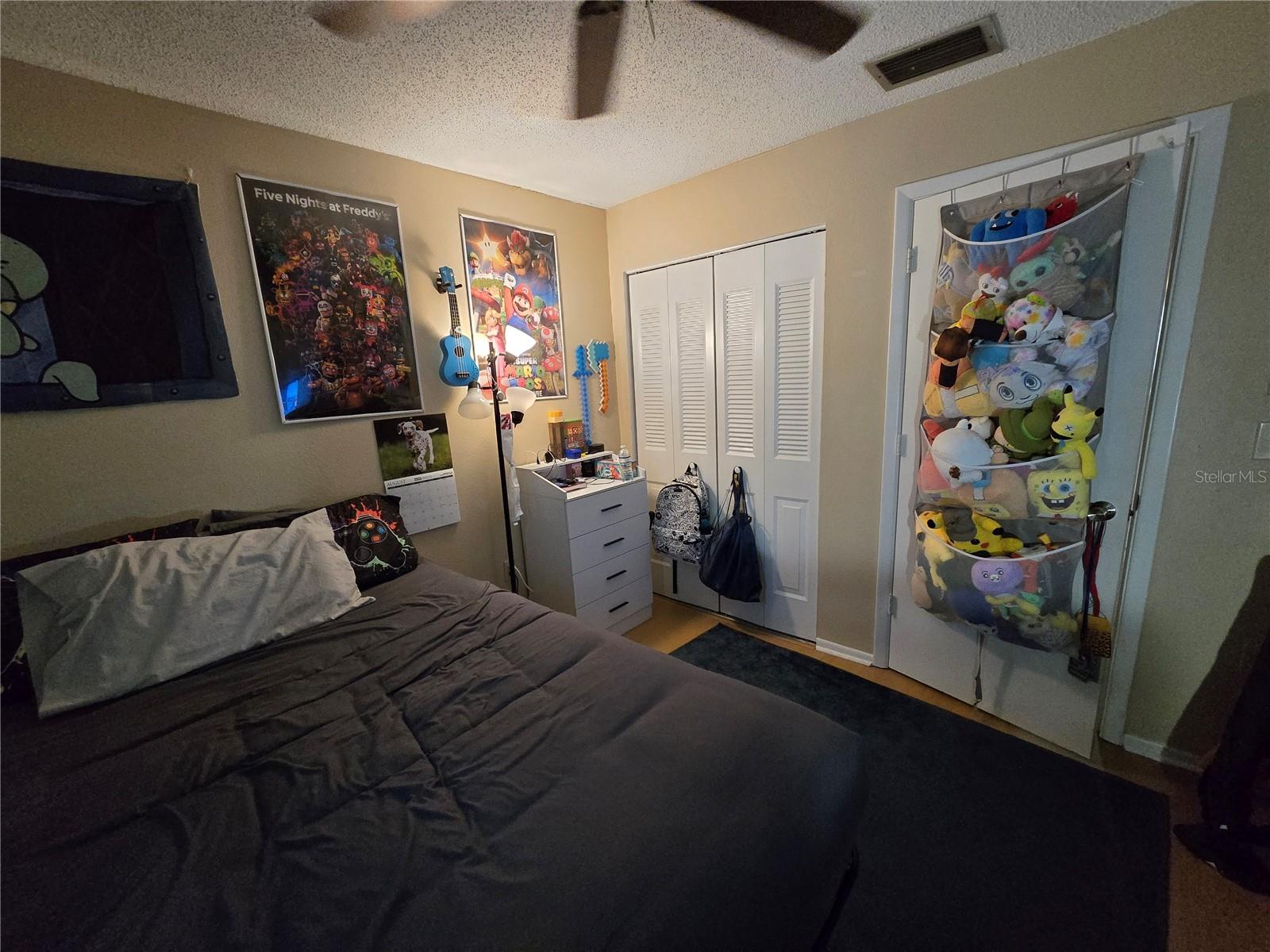 Listing photo id 13 for 2955 Stillwell Court