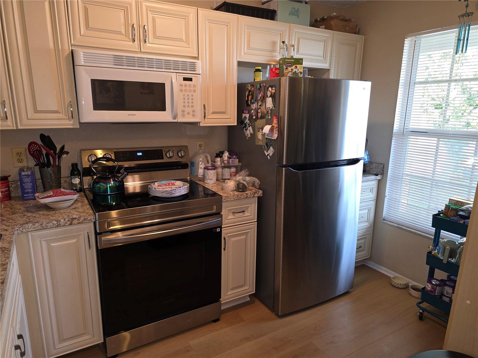 Listing photo id 5 for 2955 Stillwell Court