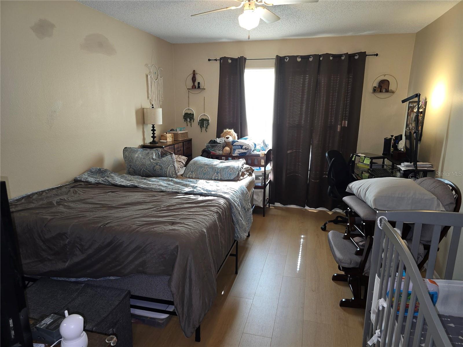 Listing photo id 7 for 2955 Stillwell Court