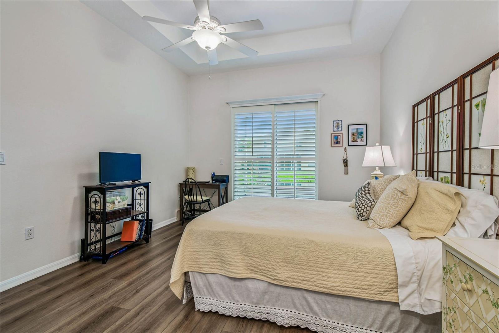 Listing photo id 11 for 2648 Tottenham Drive