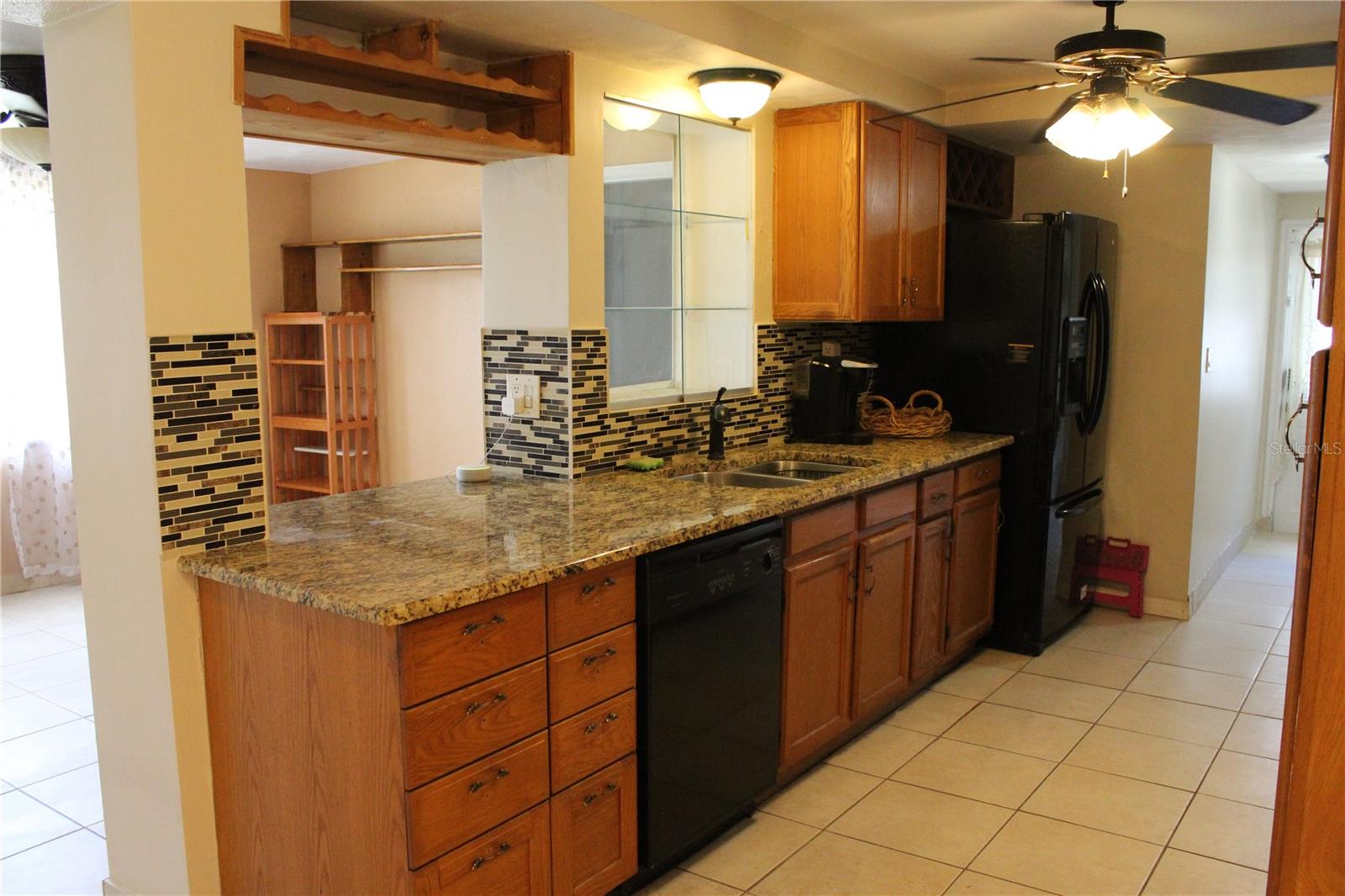 Listing photo id 9 for 5128 Dove Drive