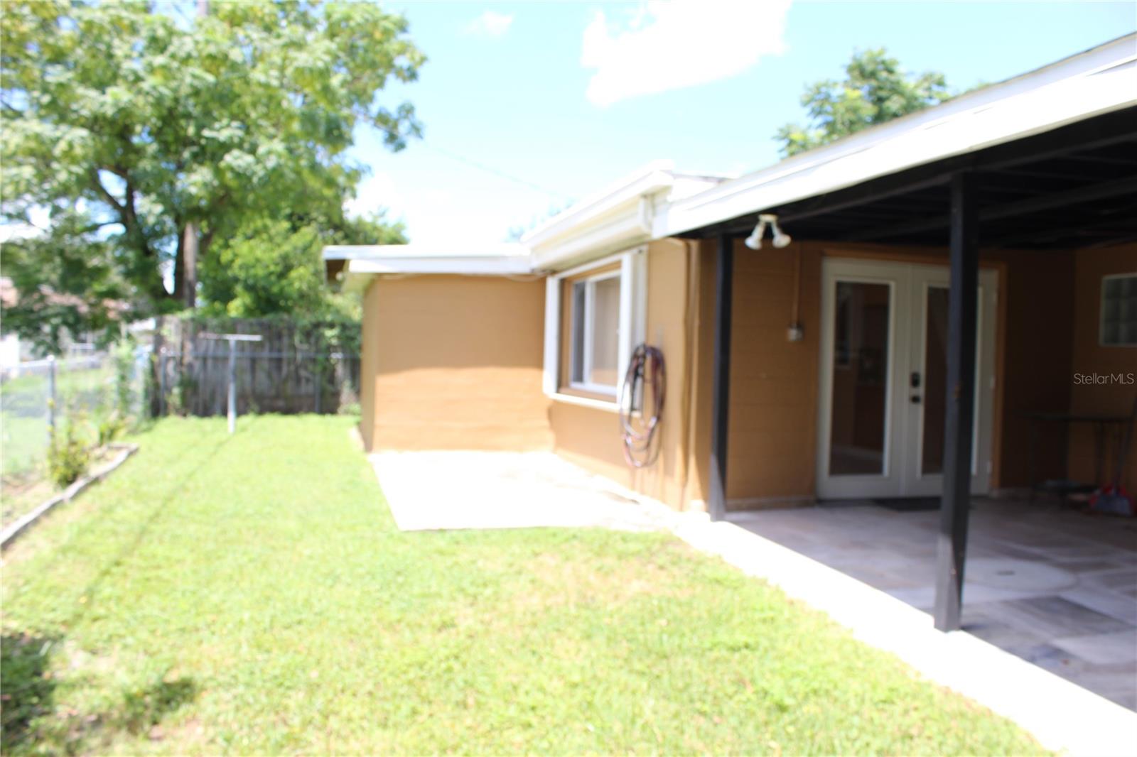 Listing photo id 21 for 5128 Dove Drive