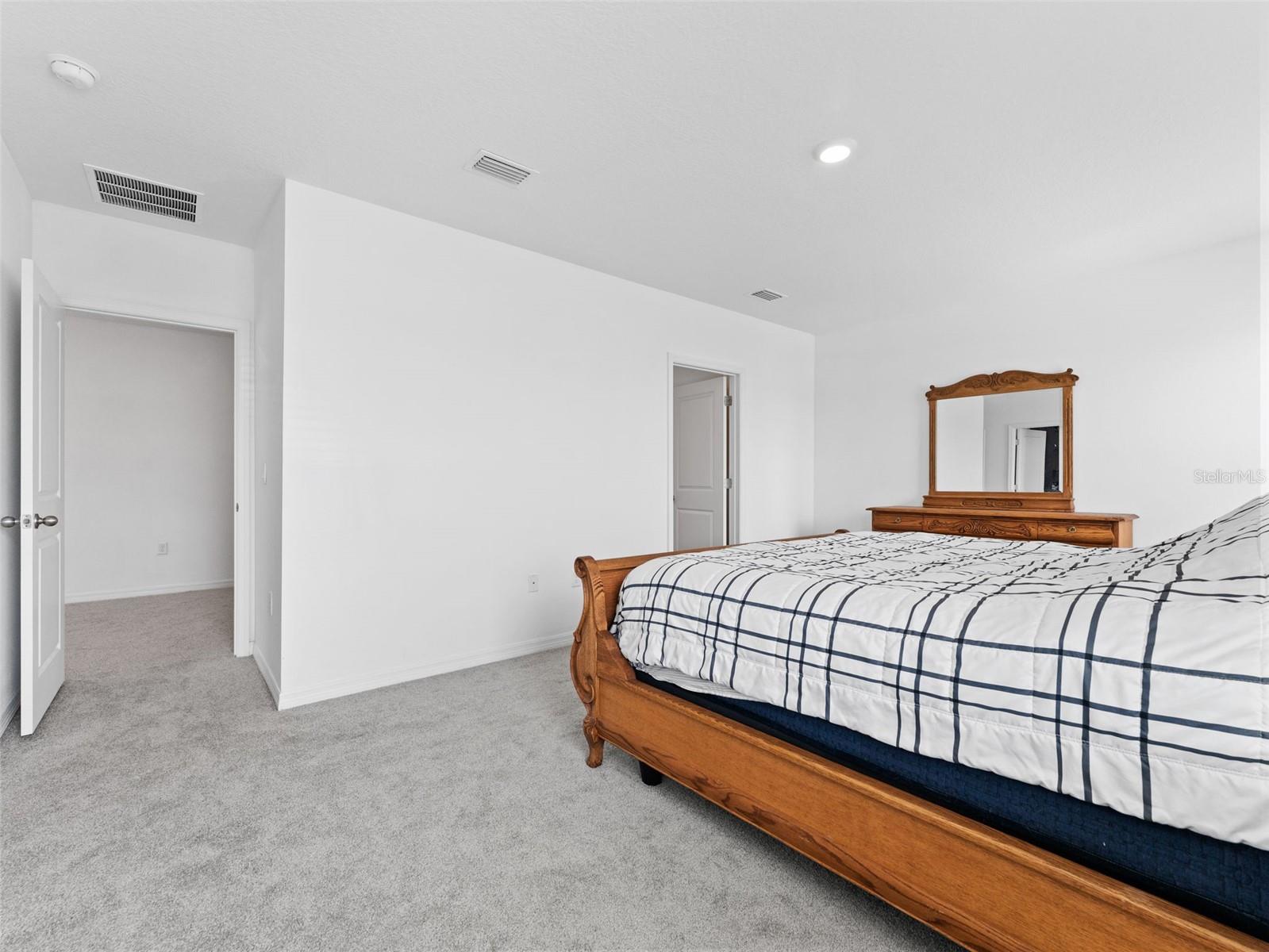 Image 14 of 40 For 17037 Blister Wing Drive