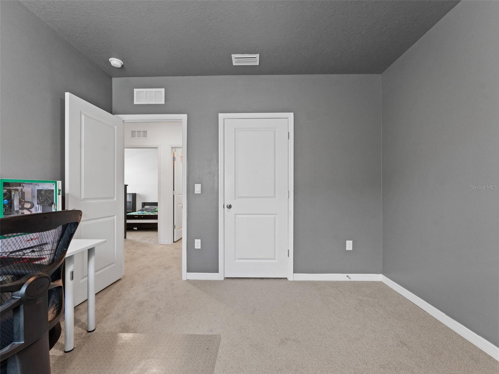 Image 26 of 40 For 17037 Blister Wing Drive