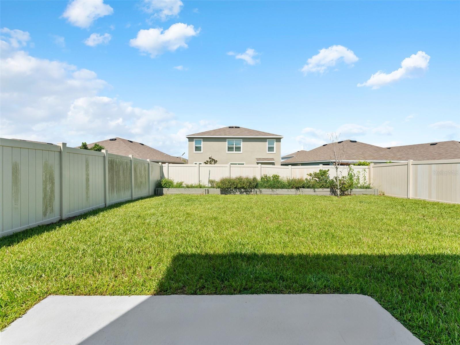 Image 31 of 40 For 17037 Blister Wing Drive