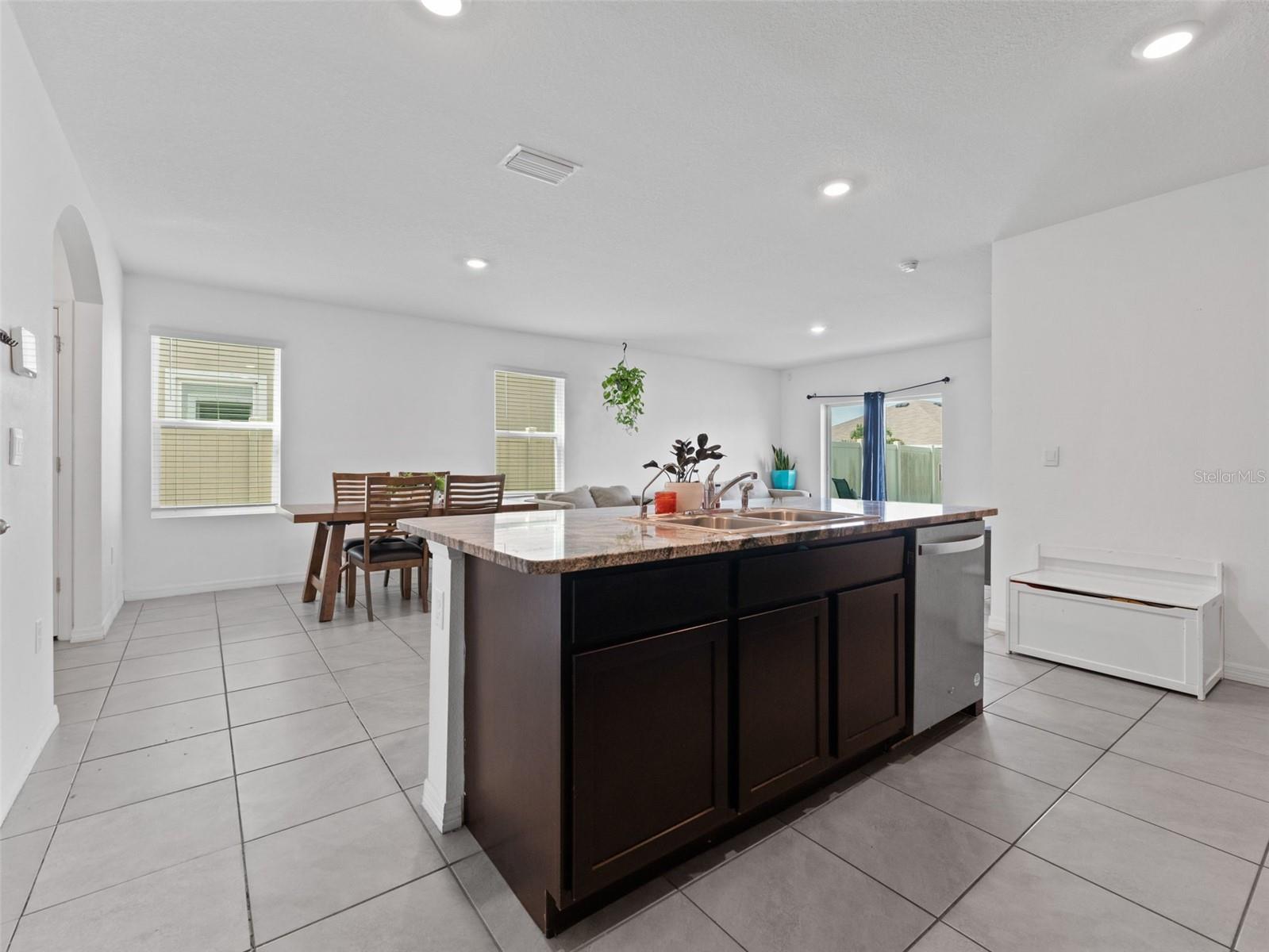 Image 8 of 40 For 17037 Blister Wing Drive