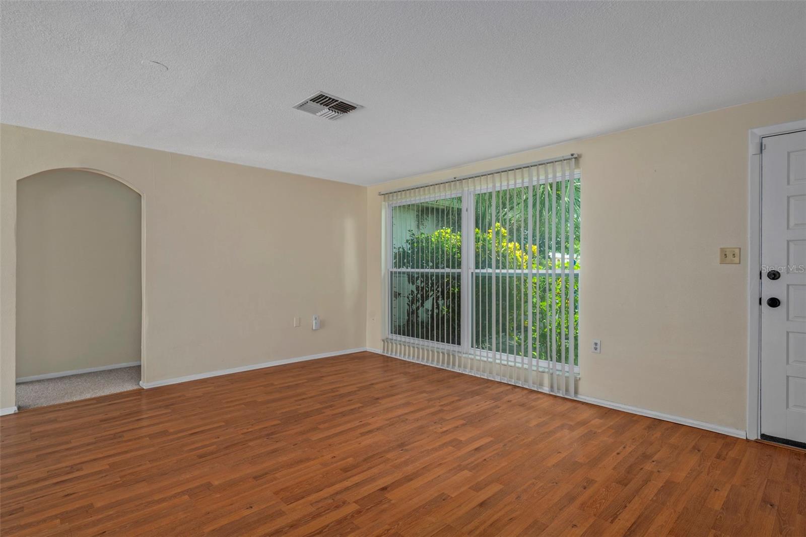 Image 10 of 48 For 7403 Populus Drive