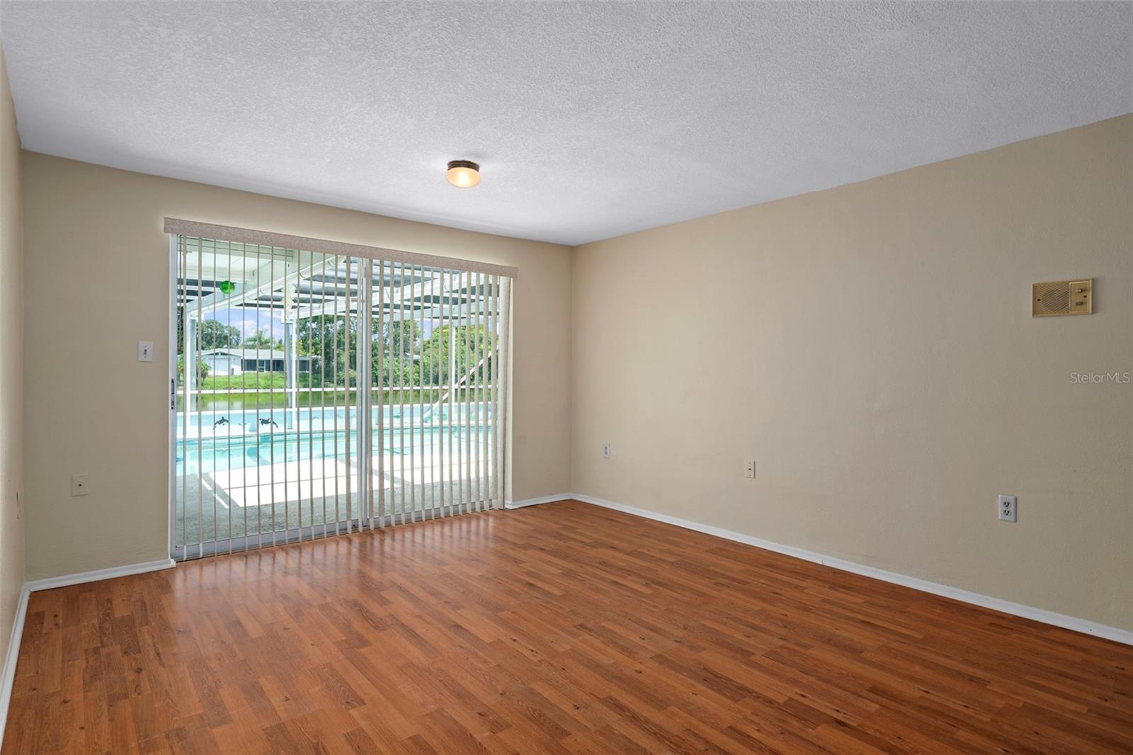 Image 11 of 48 For 7403 Populus Drive