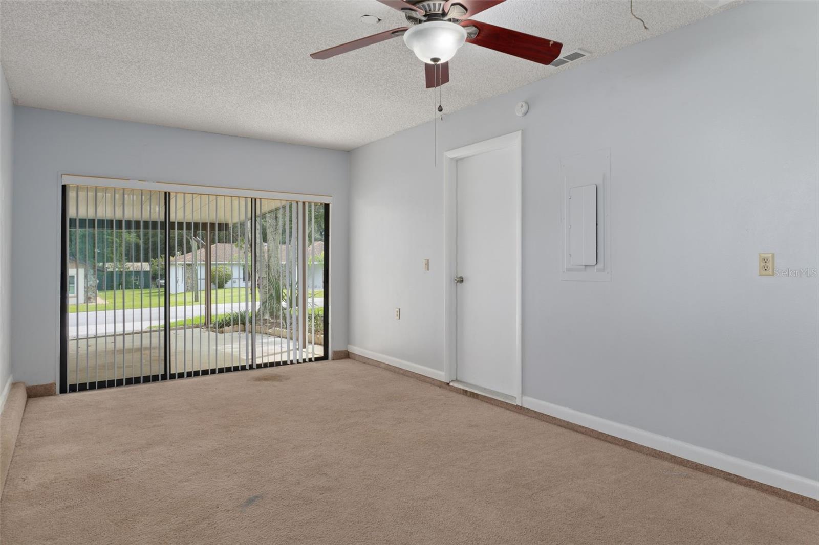 Image 13 of 34 For 21557 Peach Blossom Street