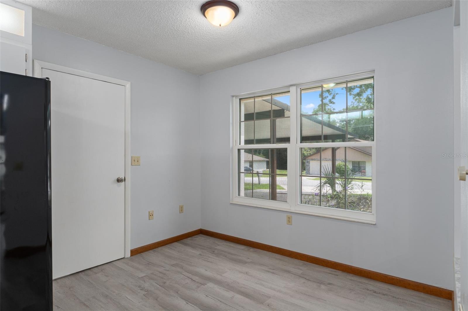 Image 14 of 34 For 21557 Peach Blossom Street