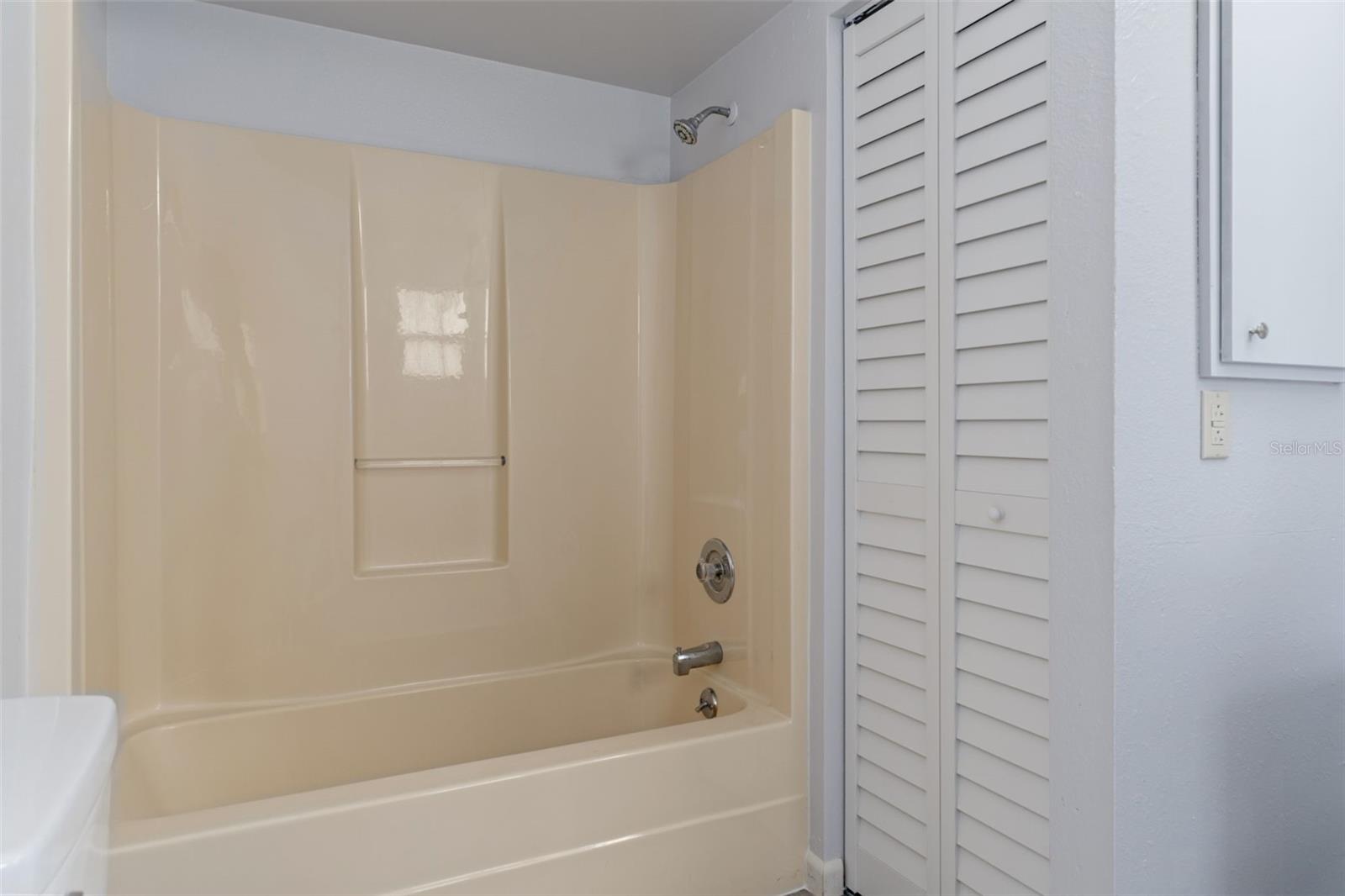 Image 27 of 34 For 21557 Peach Blossom Street