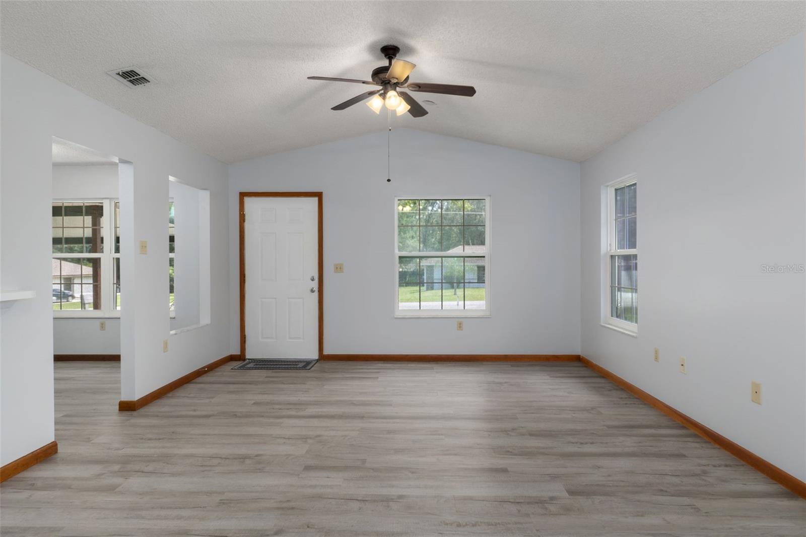 Image 29 of 34 For 21557 Peach Blossom Street