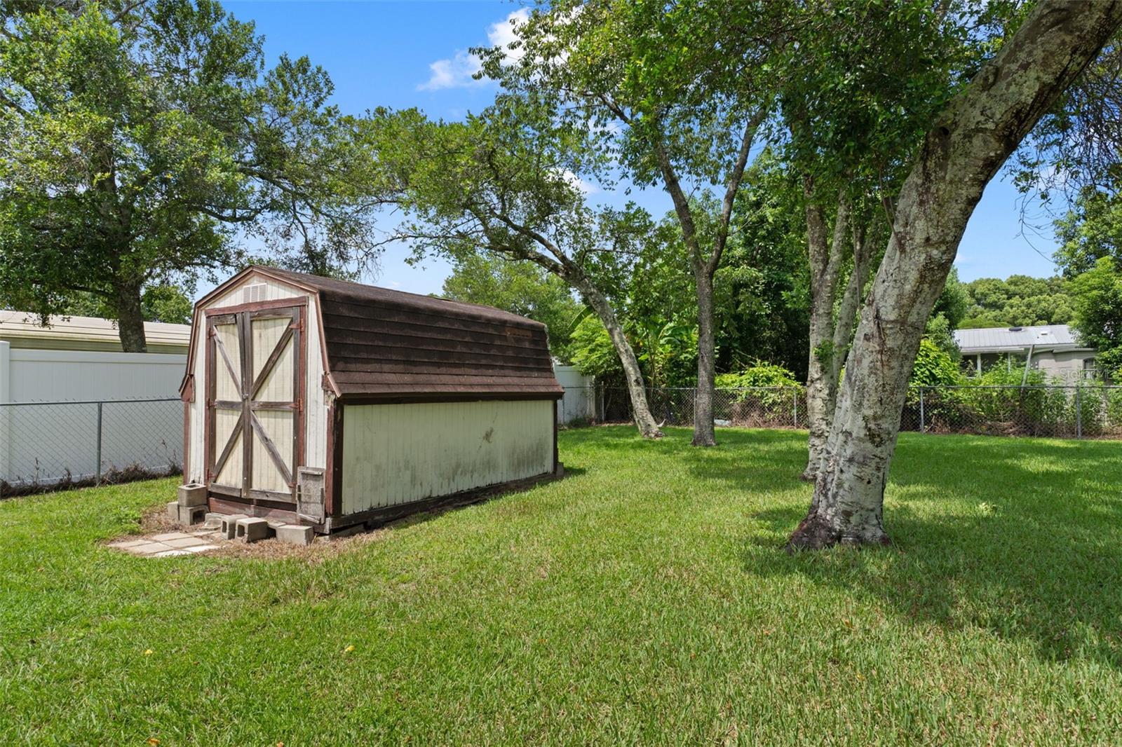 Image 31 of 34 For 21557 Peach Blossom Street