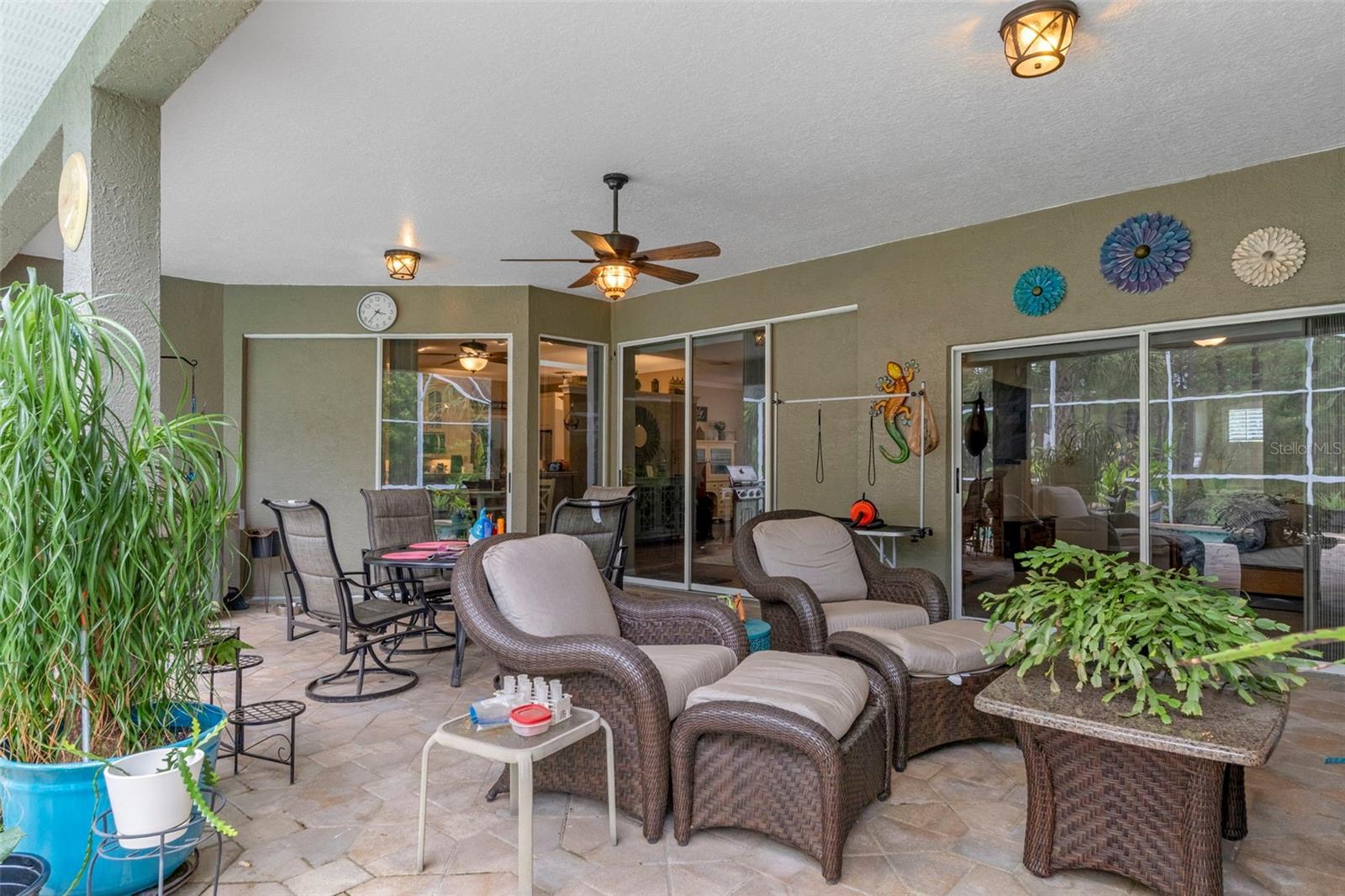 Listing photo id 39 for 5352 Mock Orange Drive