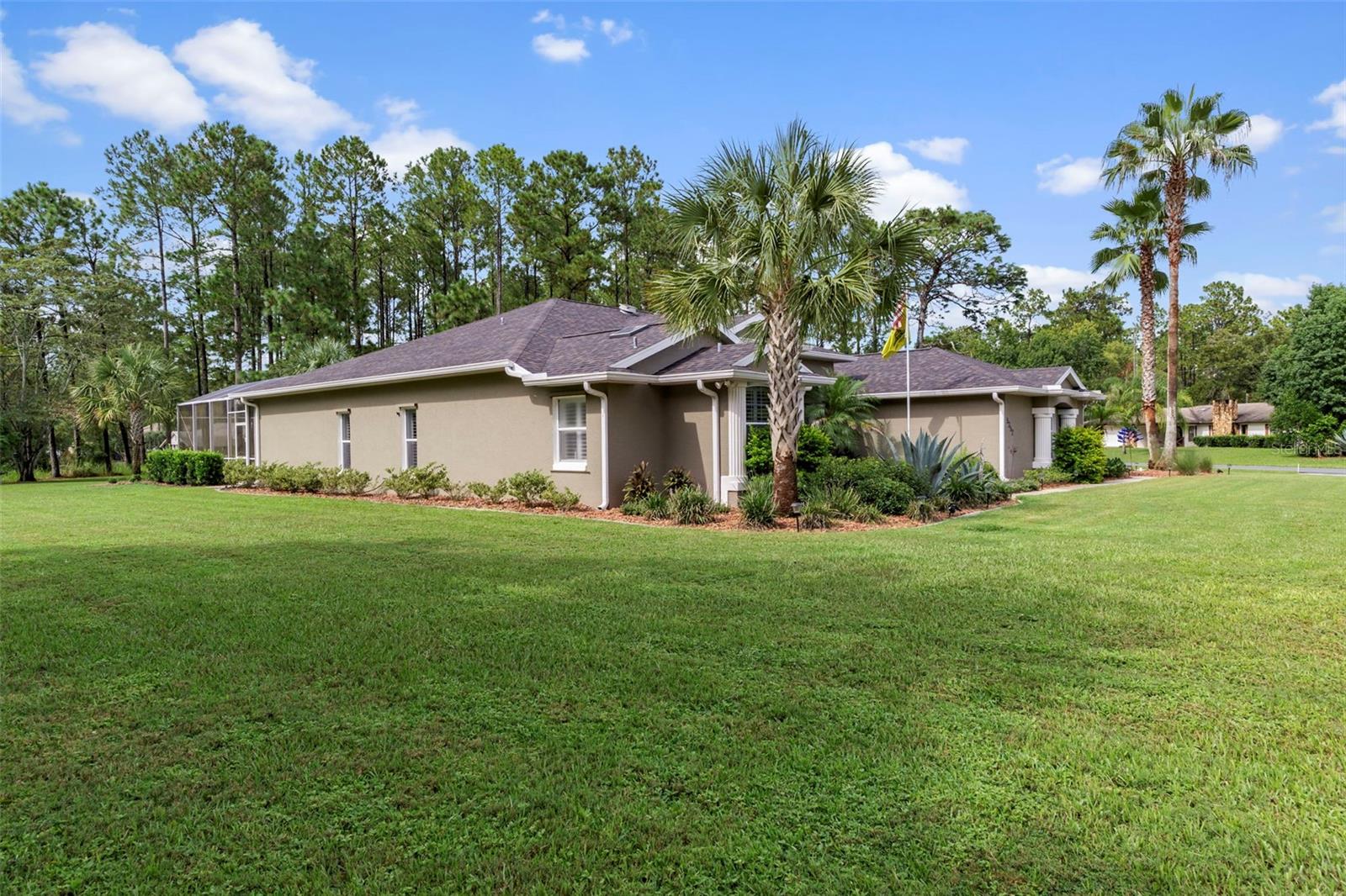 Listing photo id 55 for 5352 Mock Orange Drive