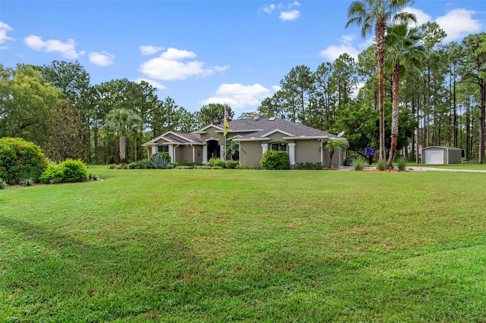 Listing photo id 57 for 5352 Mock Orange Drive