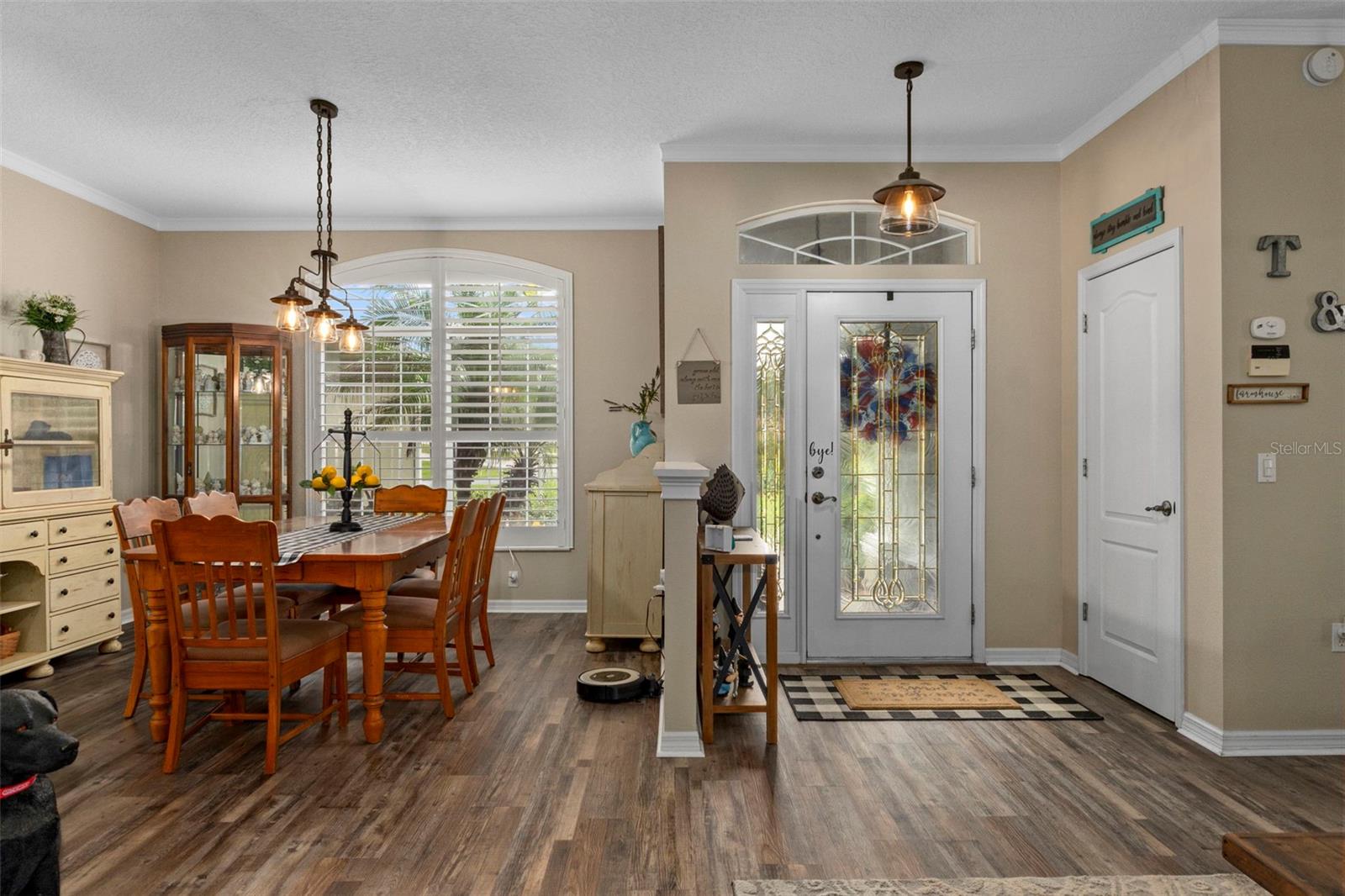 Listing photo id 5 for 5352 Mock Orange Drive
