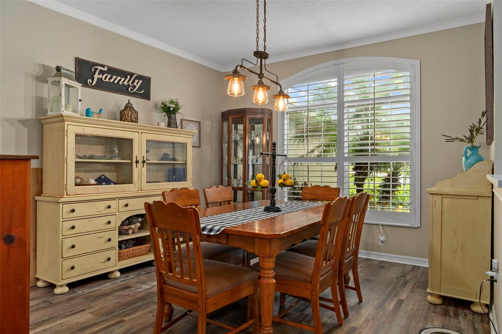 Listing photo id 6 for 5352 Mock Orange Drive