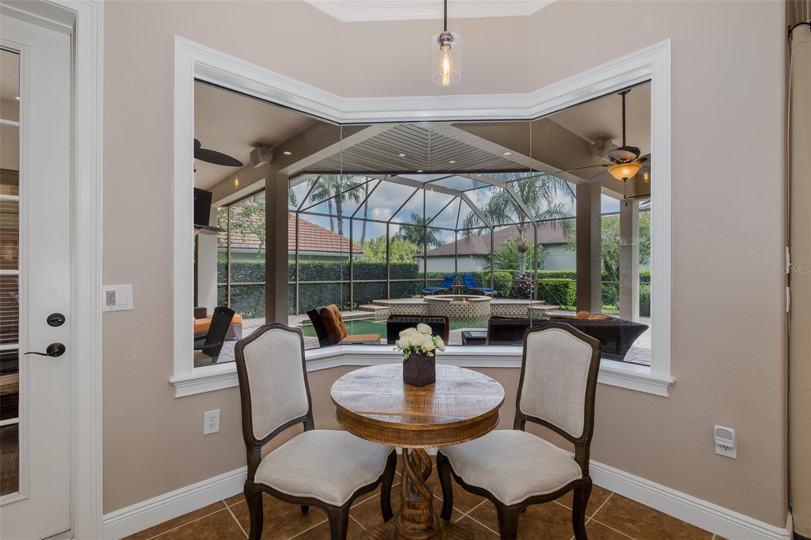 Listing photo id 8 for 1444 El Pardo Drive