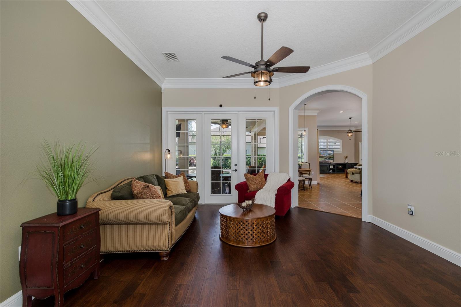 Listing photo id 17 for 1444 El Pardo Drive