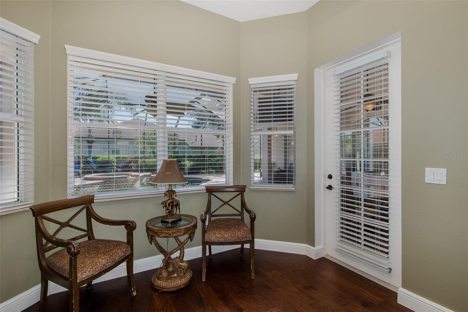 Listing photo id 24 for 1444 El Pardo Drive