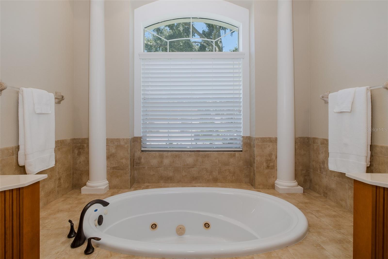 Listing photo id 27 for 1444 El Pardo Drive