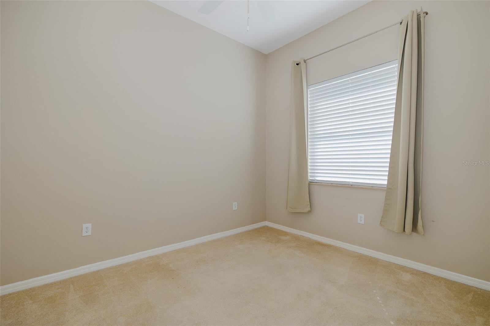 Listing photo id 32 for 1444 El Pardo Drive