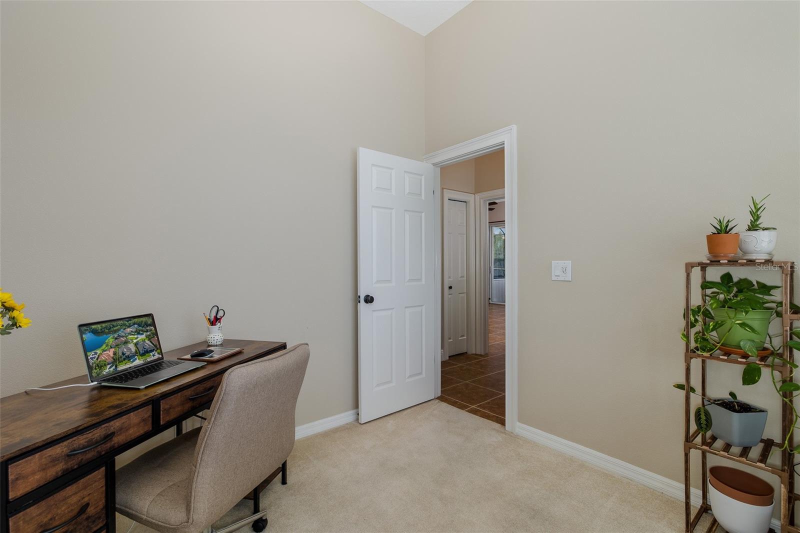 Listing photo id 39 for 1444 El Pardo Drive