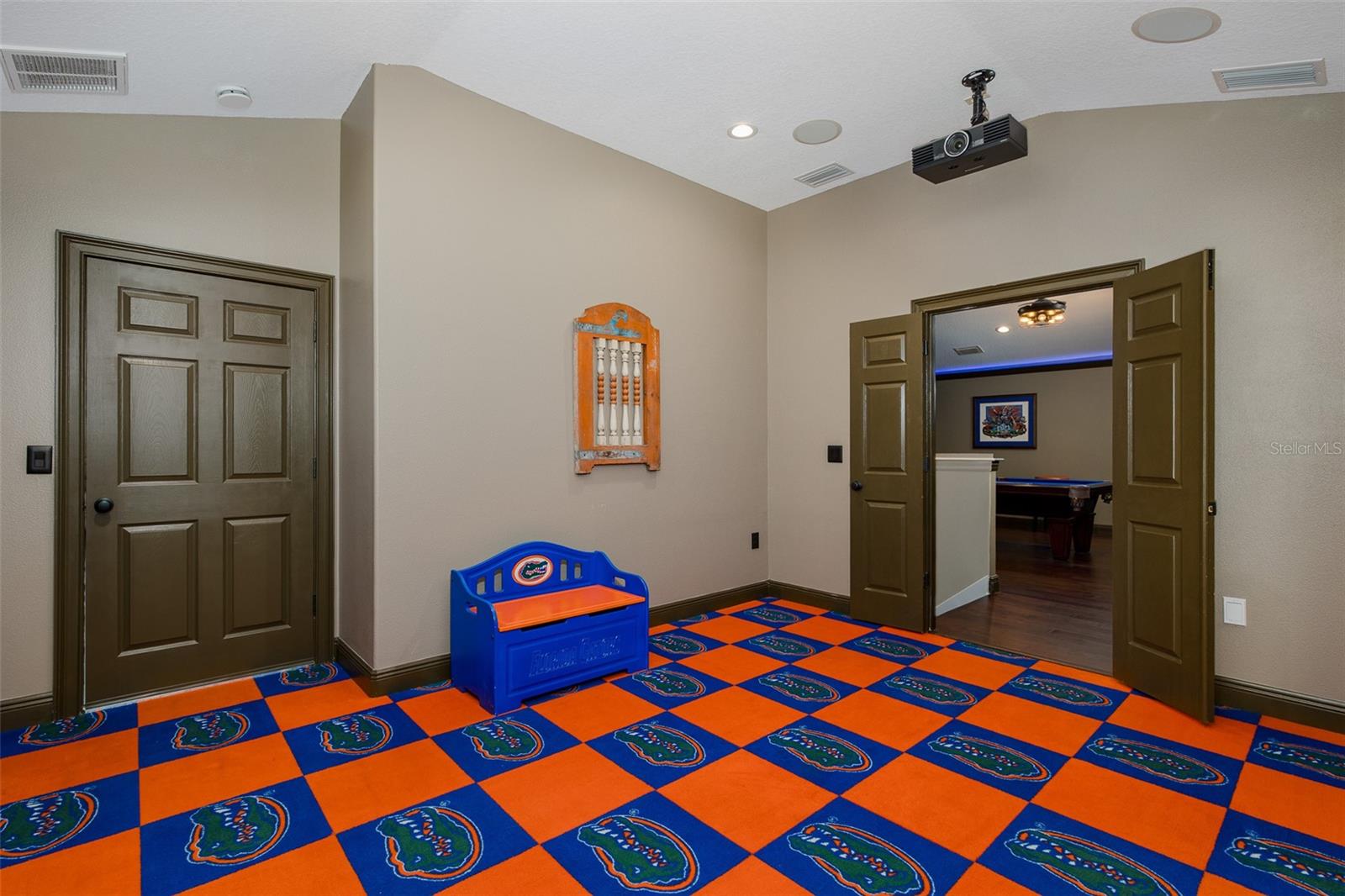 Listing photo id 44 for 1444 El Pardo Drive