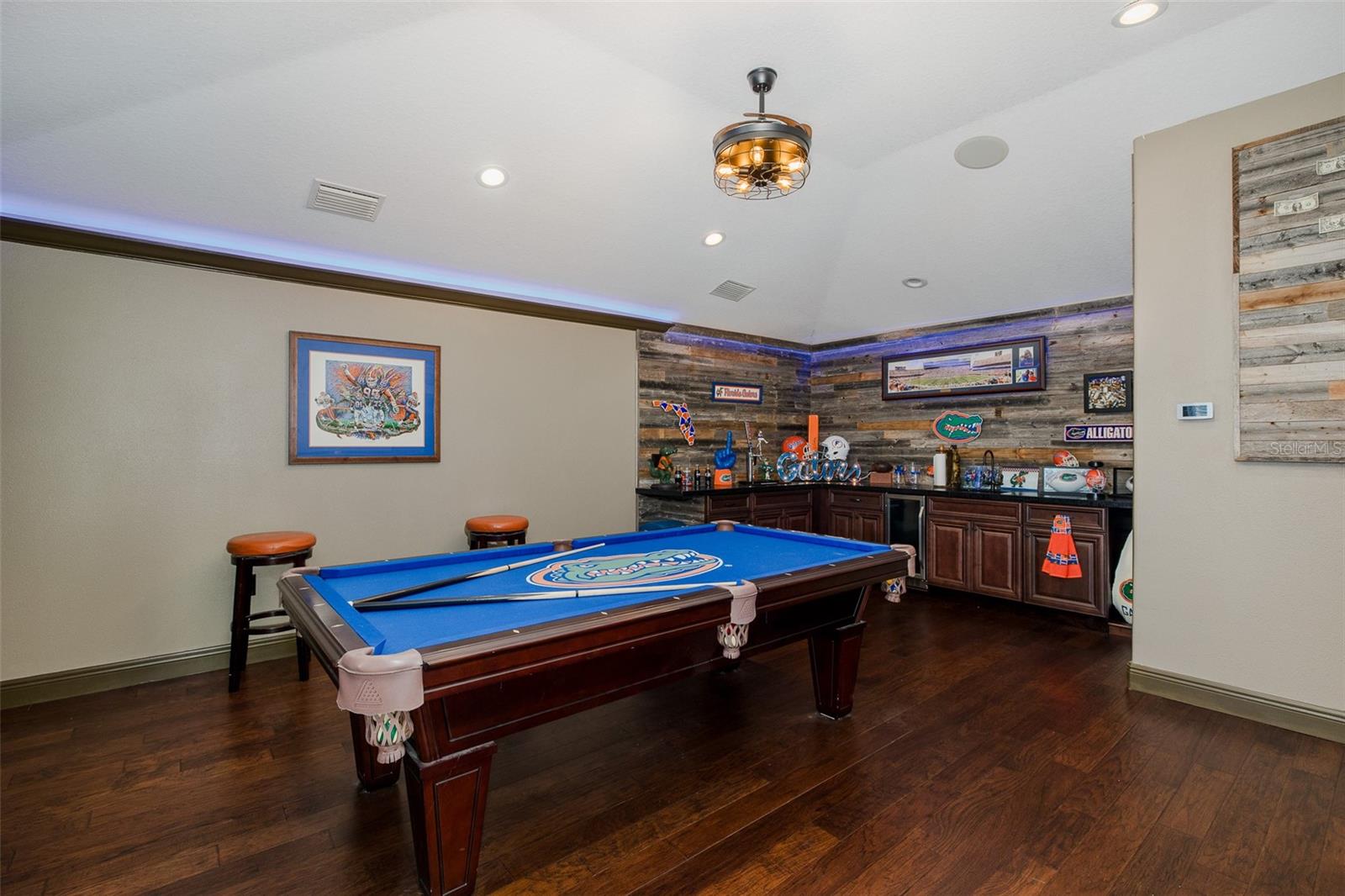 Listing photo id 46 for 1444 El Pardo Drive
