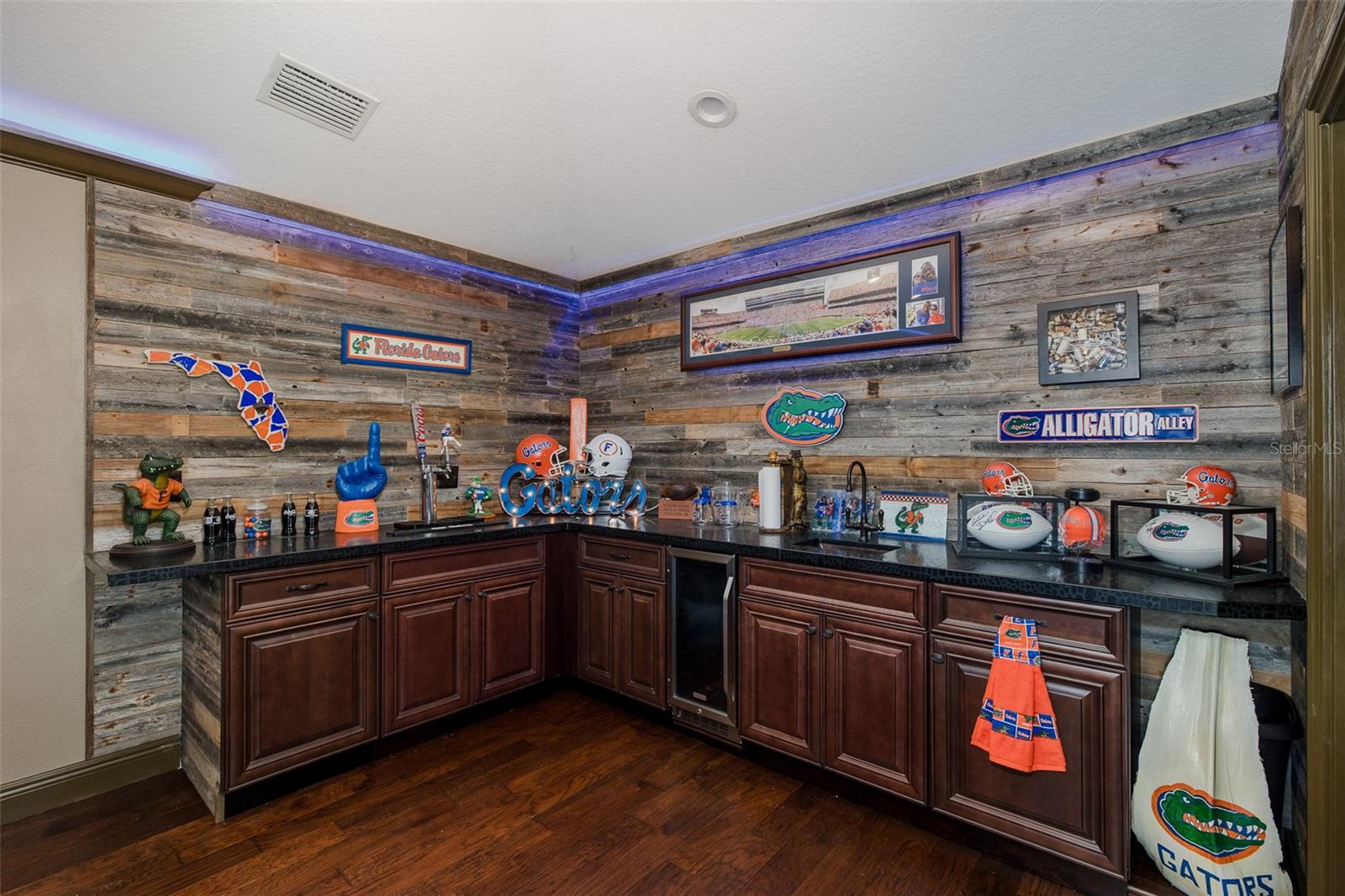 Listing photo id 48 for 1444 El Pardo Drive