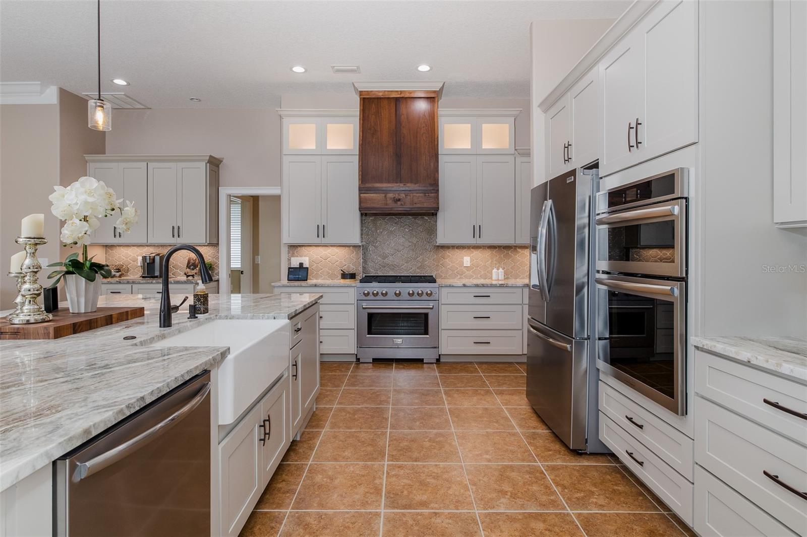 Listing photo id 6 for 1444 El Pardo Drive
