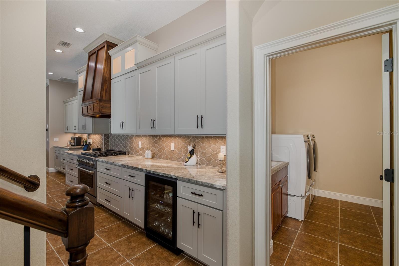 Listing photo id 7 for 1444 El Pardo Drive