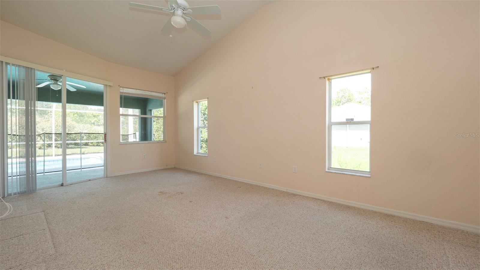Listing photo id 14 for 10295 Dotted Wren Avenue