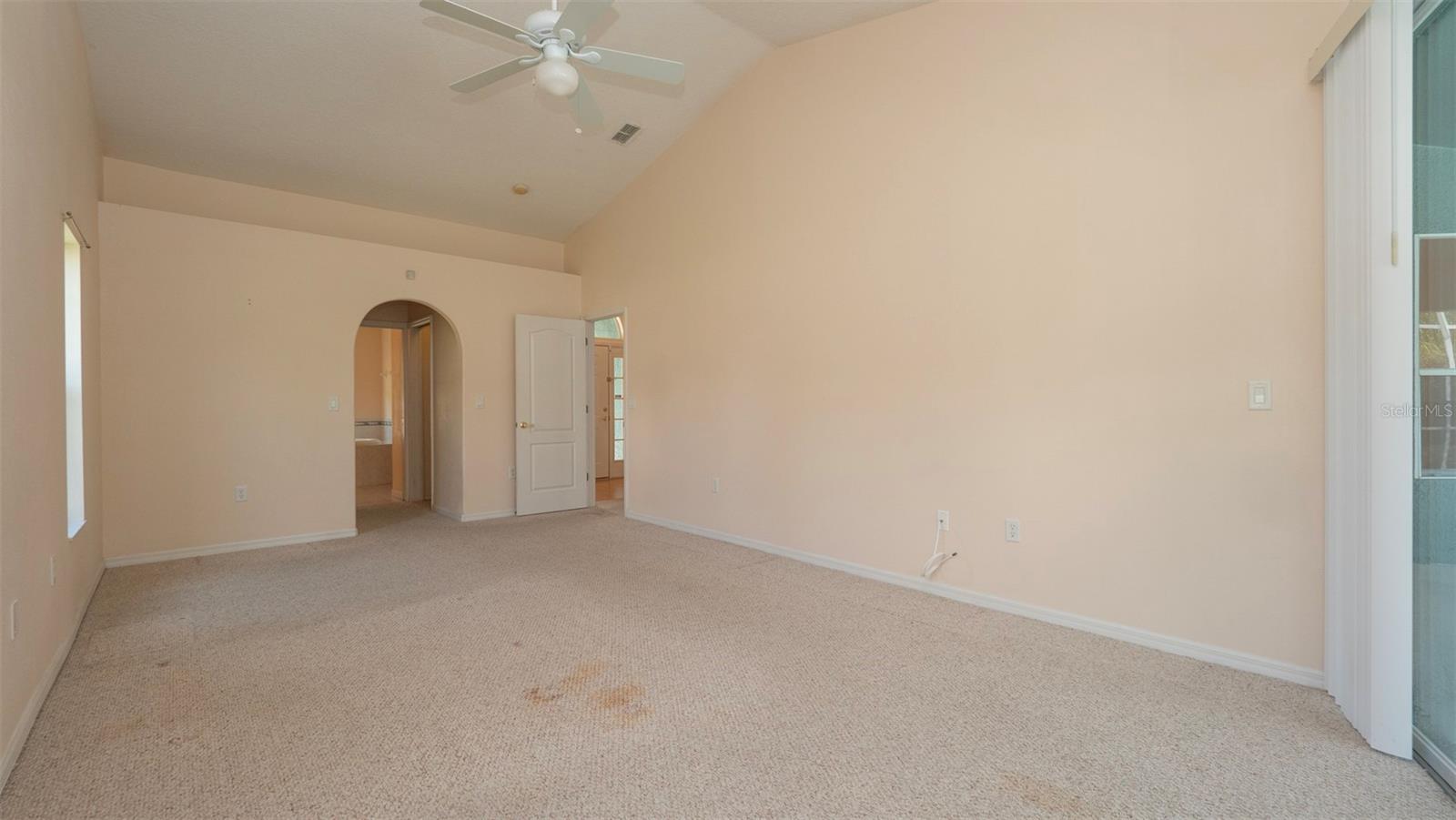 Listing photo id 15 for 10295 Dotted Wren Avenue