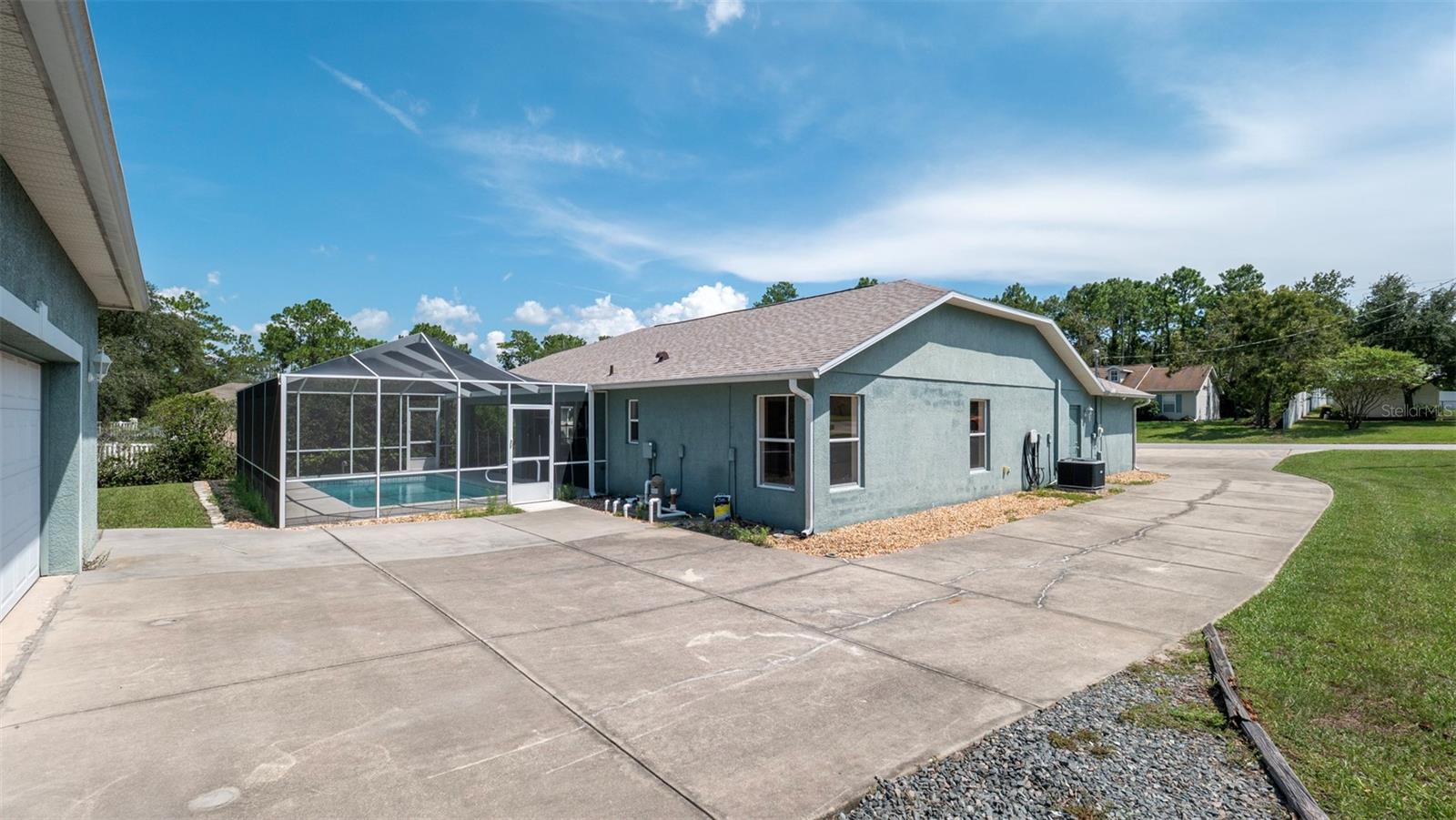 Listing photo id 38 for 10295 Dotted Wren Avenue