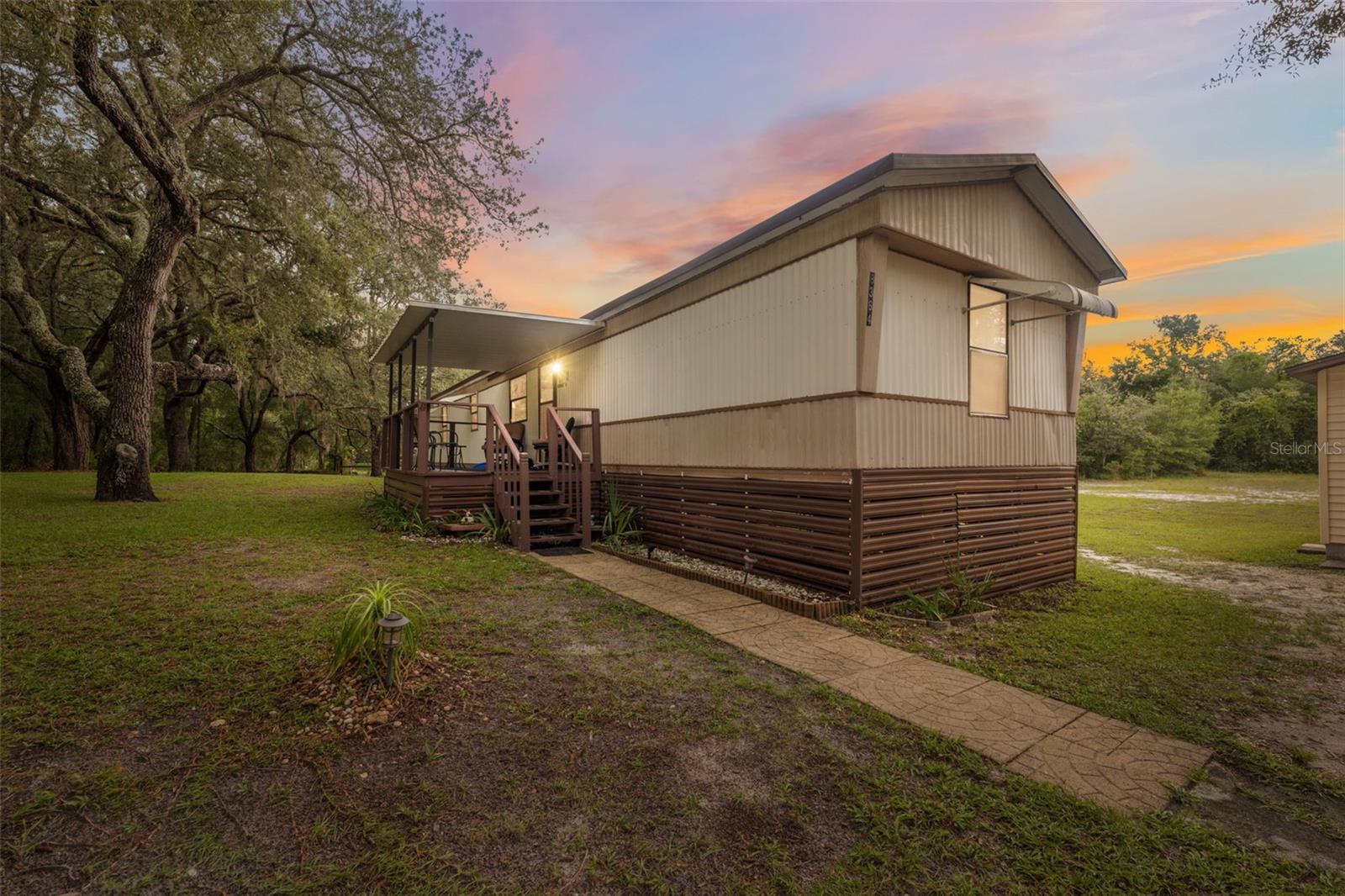 Listing photo id 0 for 8364 Normandy Drive