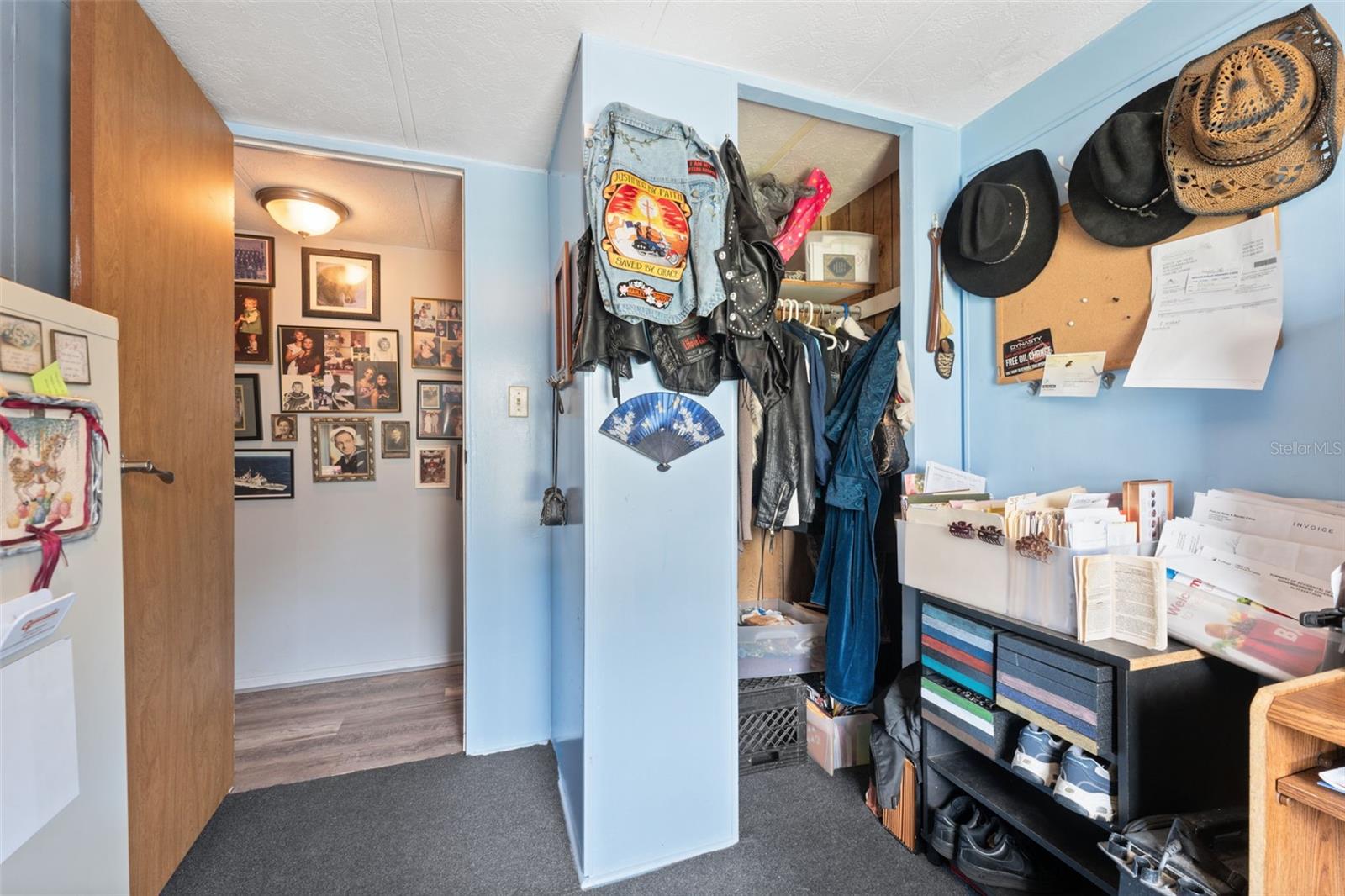Listing photo id 22 for 8364 Normandy Drive