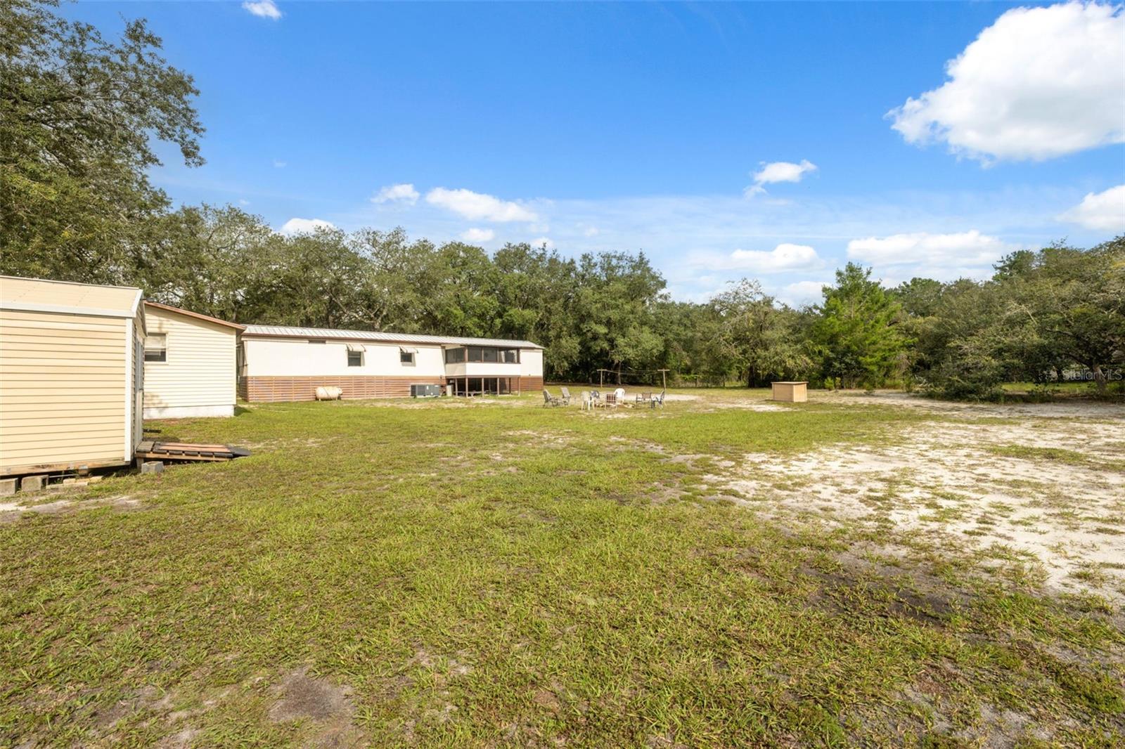 Listing photo id 25 for 8364 Normandy Drive