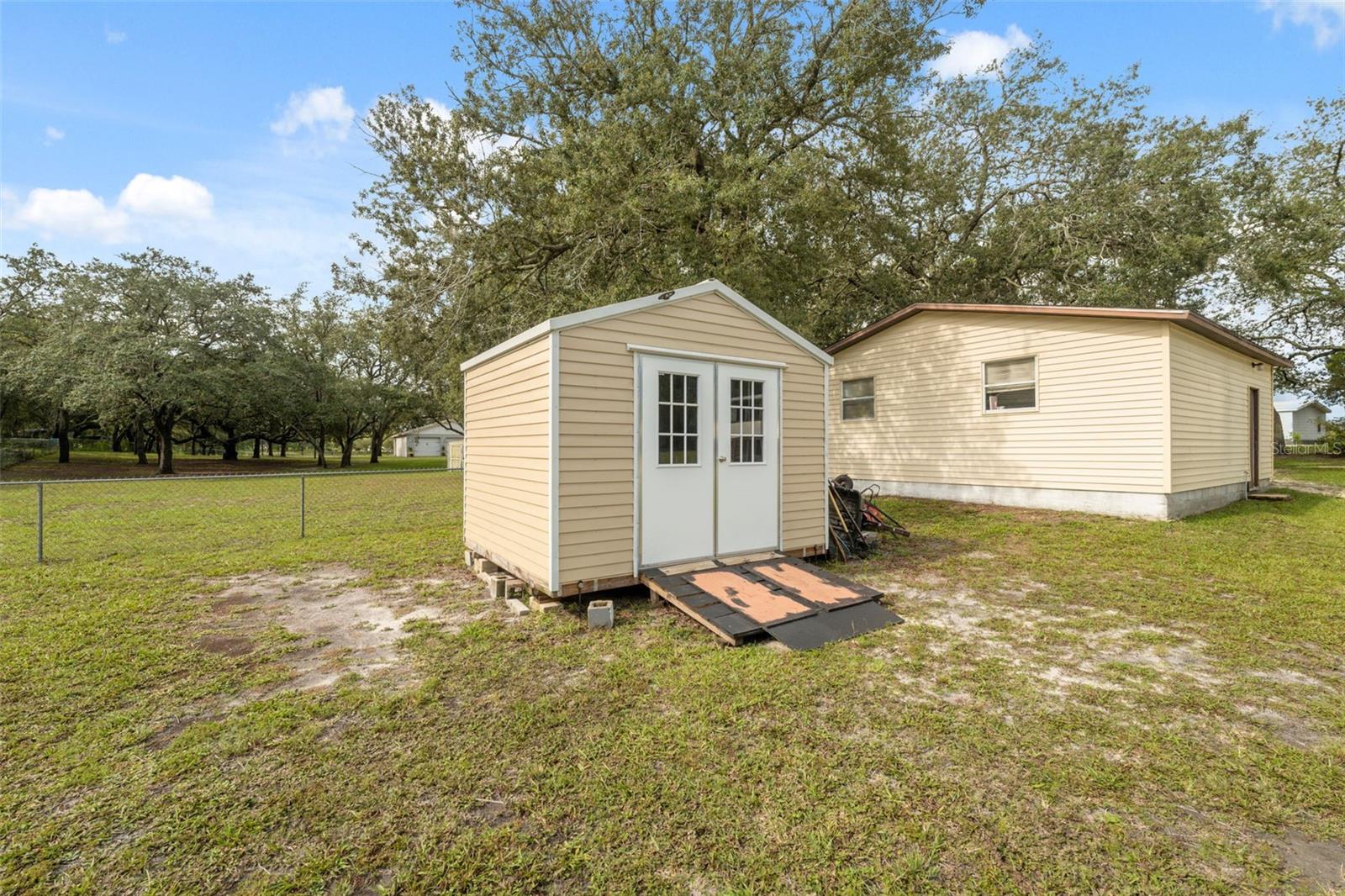 Listing photo id 27 for 8364 Normandy Drive